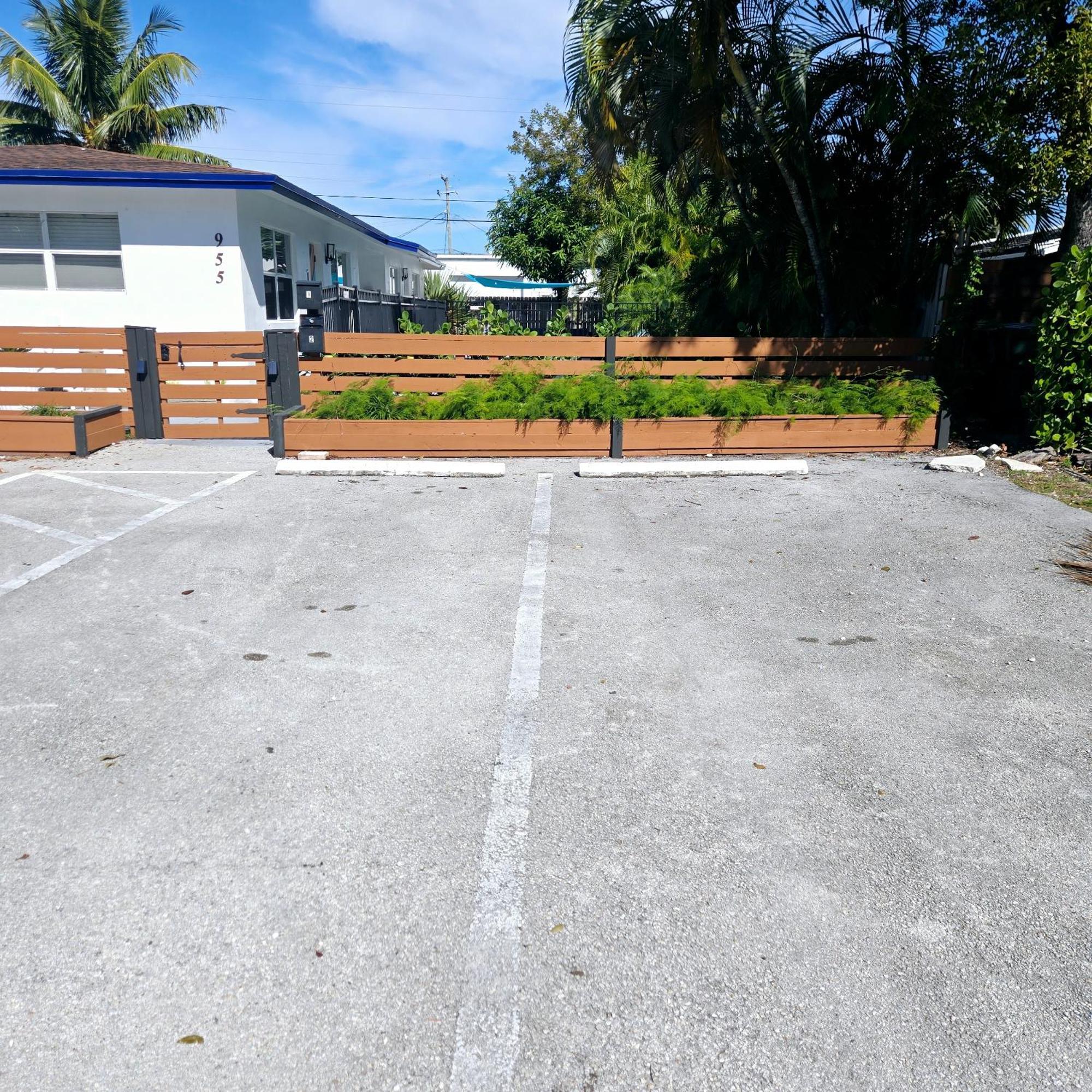 Equipped House W Pool & Patios, Near The Beaches, Prime Location- Ideal For Small Families, Coastal Haven Fort Lauderdale Ngoại thất bức ảnh