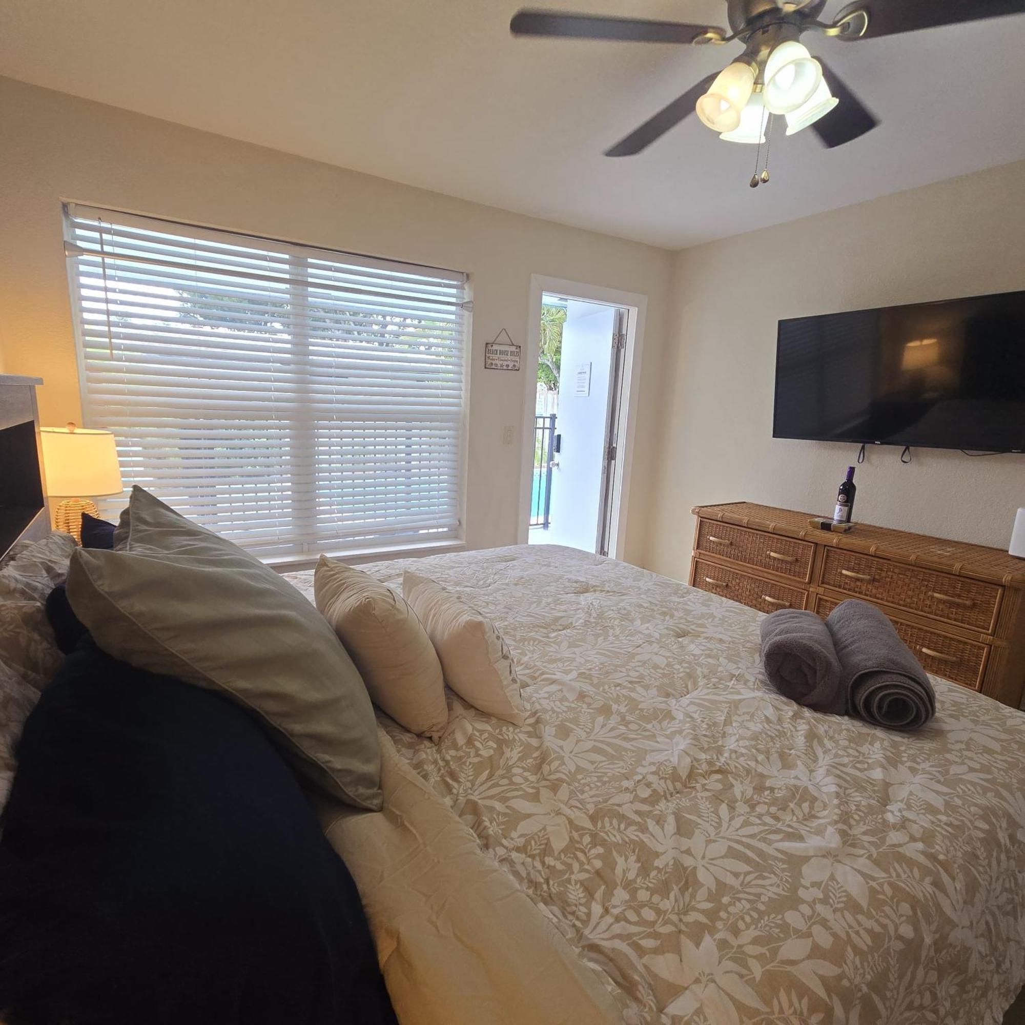 Equipped House W Pool & Patios, Near The Beaches, Prime Location- Ideal For Small Families, Coastal Haven Fort Lauderdale Ngoại thất bức ảnh