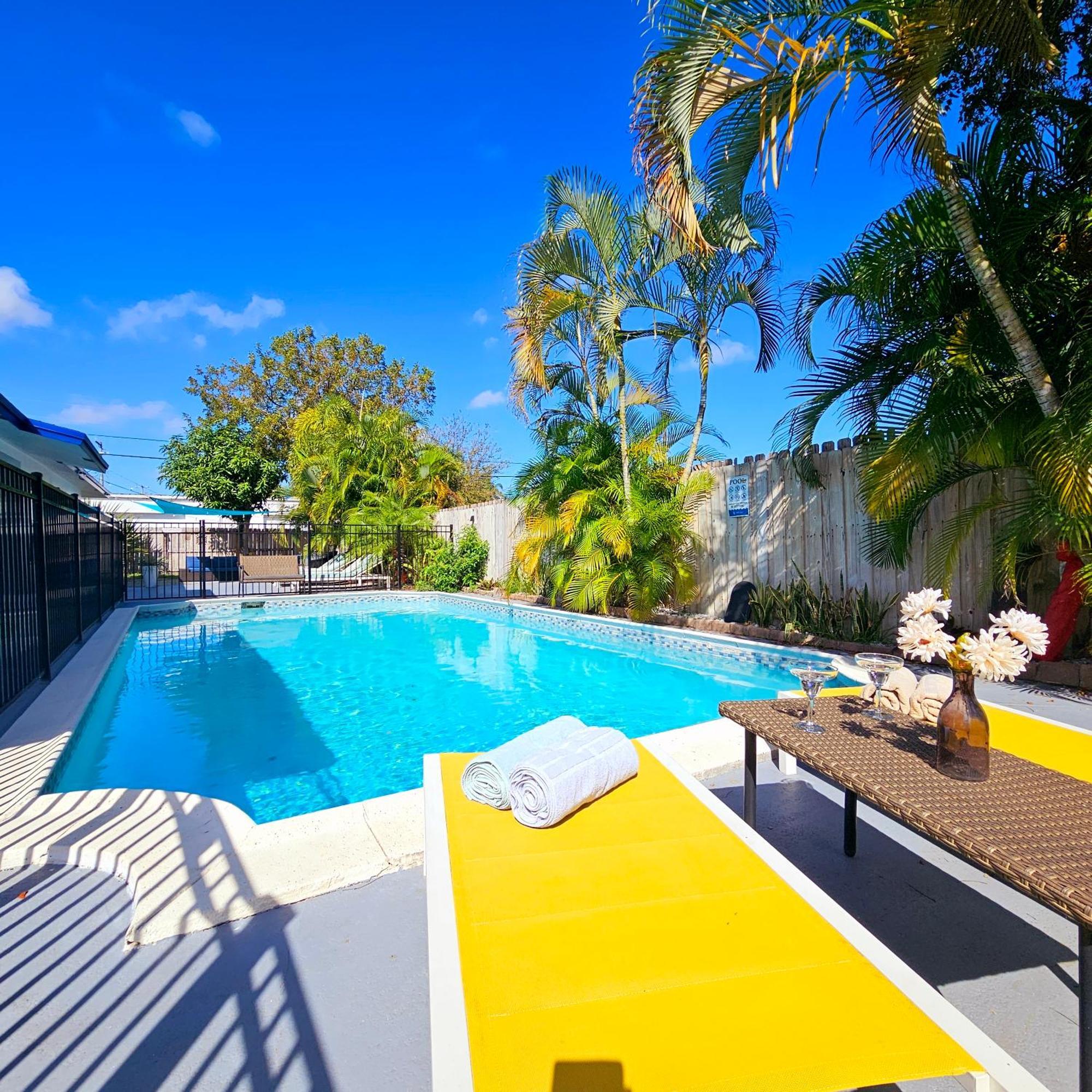 Equipped House W Pool & Patios, Near The Beaches, Prime Location- Ideal For Small Families, Coastal Haven Fort Lauderdale Ngoại thất bức ảnh